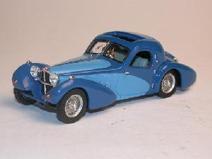 bugatti 57 sc toit ouvert bleu
